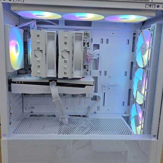 피씨스토어 AMD 화이트 게이밍PC 라이젠5 7500F RTX5060TI (32GB, M.2 1TB)